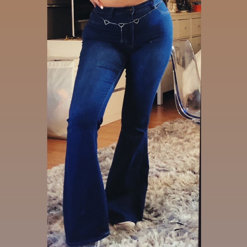 FLARED DARK WASH JEANS